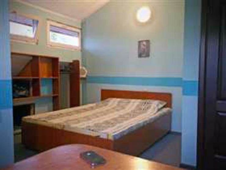 dormitorio amplio comodo