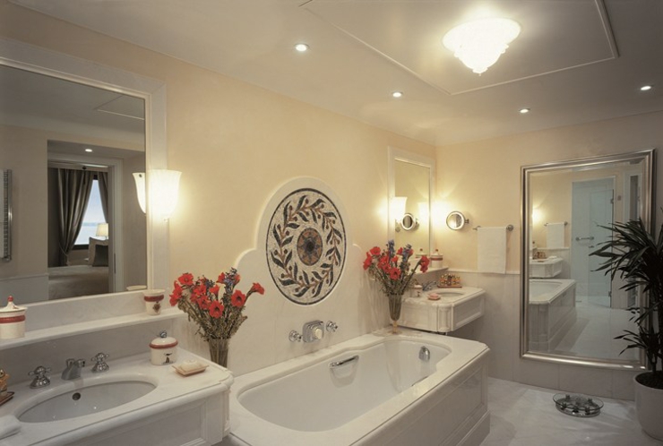 El jabón en este lujoso baño es de marca Bulgari bano lujoso hotel venecia bulgari
