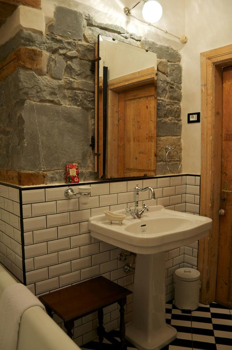 Baño confortadle en el hotel boutique Atelier Lidia Polla bano comodidad hotel boutique