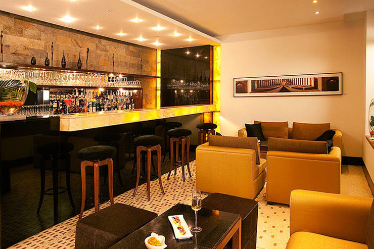 Momentos de relax en el bar del The Manor bar hotel the manor