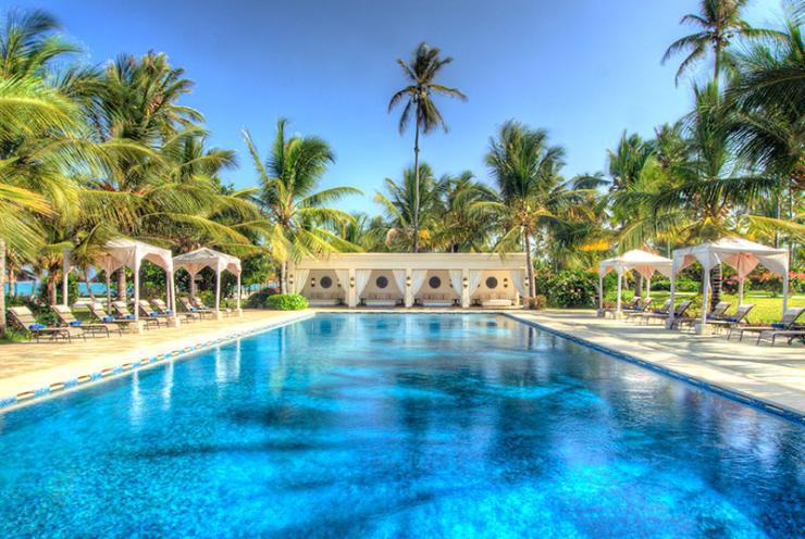 Sol, playa y lujo en Baraza Resort & Spa en Tanzania resort lujo sol playa