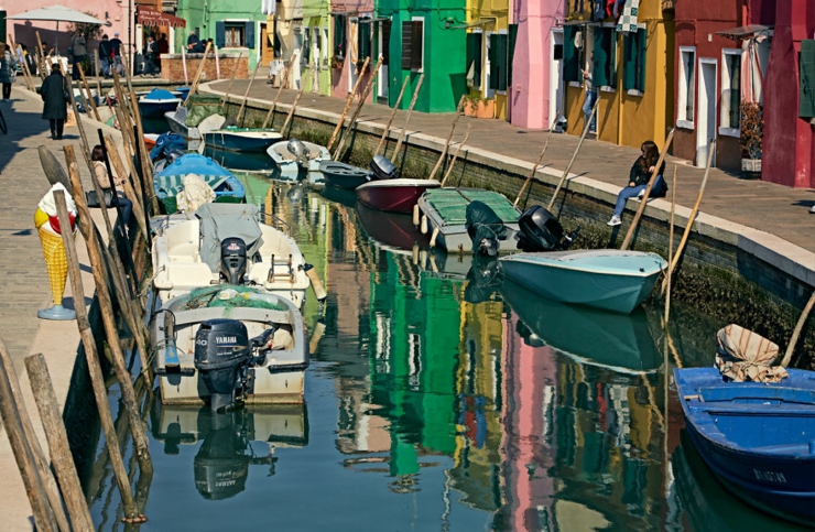 Burano ofrece a los turistas tranquilidad y paz isla cerca venecia tranquilidad