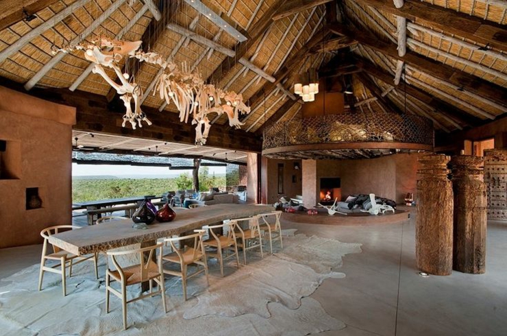 El comedor común diseñado con elegancia y chic africano resort africano todo incluido