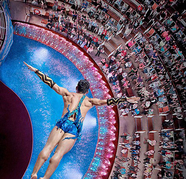varias atracciones crucero lujo