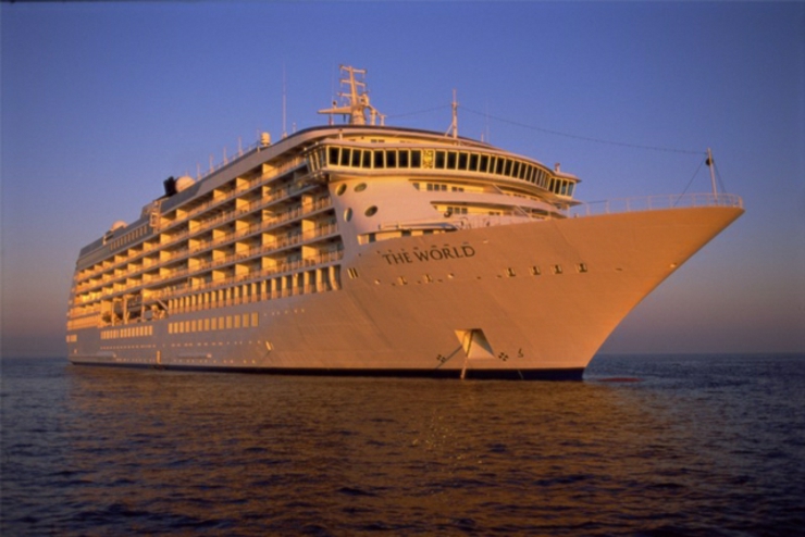 La gente con dinero que es dueño de los camarotes en este crucero de lujo elija cuanto tiempo estar en el barco