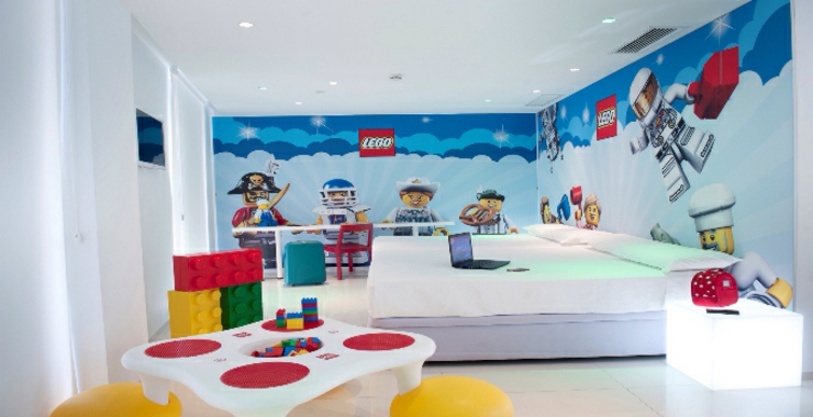 Los futuros arquitectos serán inspirados del deco de esta habitacion habitacion lego ninos feliz