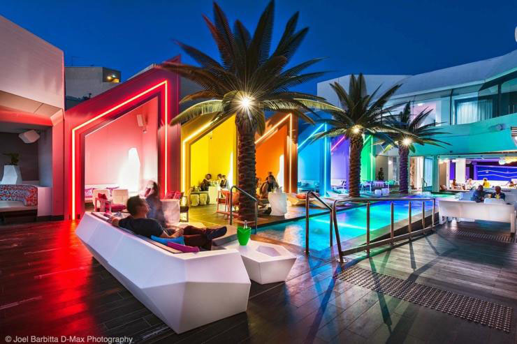 Club en la playa con diseño original con obras de arte excelente matisse beach club Australia