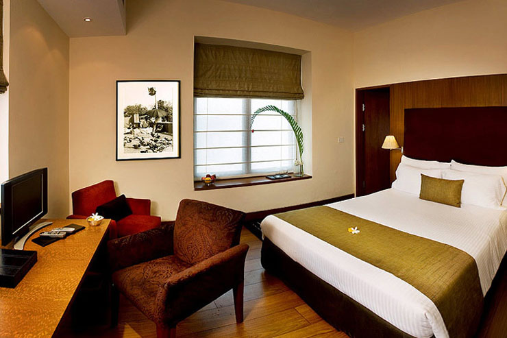 Dormitorio amplio, diseñado en colores suaves habitacion hotel boutique diseno contemporaneo