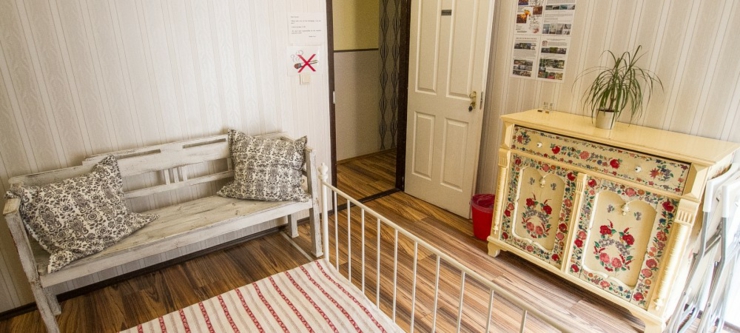 Habitación cómoda con baño privado en coqueto hostel en Budapest dormitorio privado comodo hostel hungaro