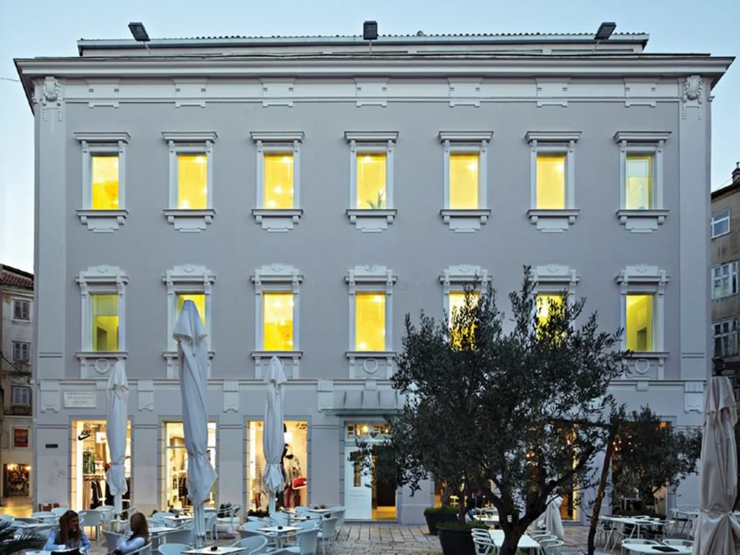 Moderno hostal en Split situado en un edificio antiguo bien reformado design hostel goli bosi split croacia