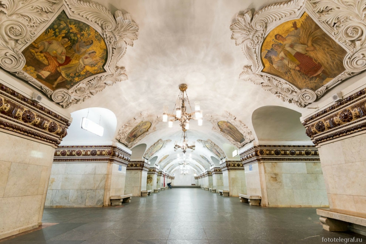 La estación Kievskaya es una de las más bellas del Metro de Moscú estacion decoracion palaciega