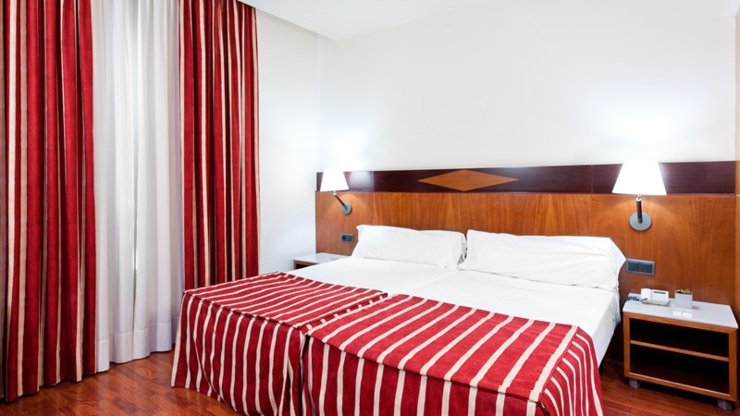 Hotel Catalonia Eixample 1864 dispone de 124 habitaciones de diferentes tipos dormitorio hotel barcelona chic moderno