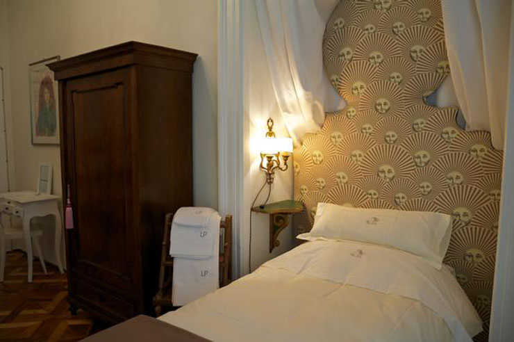 Habitación, simple y elegante con atmosfera artística dormitorio nombre diseno propio