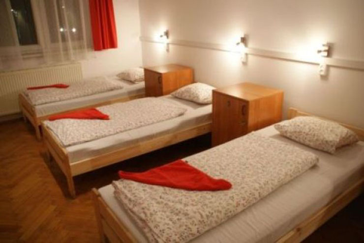 dormitorio espacioso diseno clasico