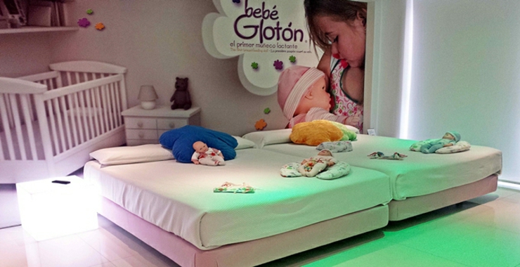 Realizar un viaje con niños para que su peque duerme con el famoso Bebe Gloton disfrutar famoso bebe gloton
