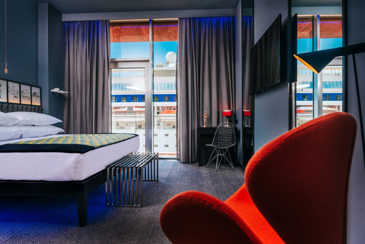 Dormitorio acogedor con vistas magnificas en un hotel confortable dormitorio confortable hotel funchal