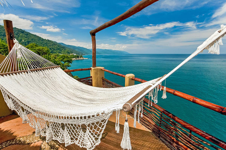 Relax absoluto en la terraza con vistas a la Bahía de Banderas confortable villa alquiler mexico