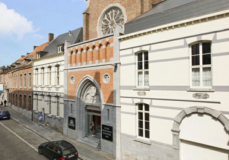 Dream Hotel está situado en unos metros del centro de la ciudad dream hotel mons ubicacion centrica