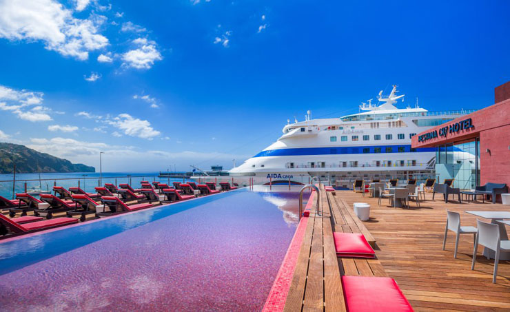 Este hotel con la marca de Pestana CR7 está situado en el puerto de cruceros de Funchal hotel cr7 estrategicamente situado funchal