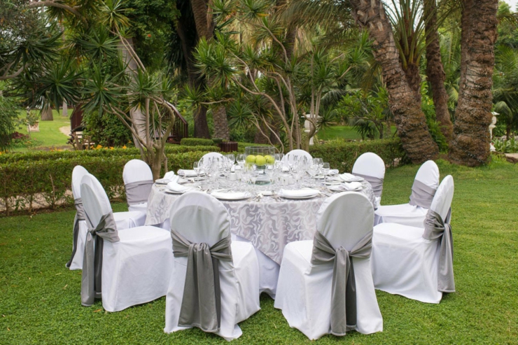 Este elegante hotel está rodeado de parque y jardines jardines elegantes tranquilidad