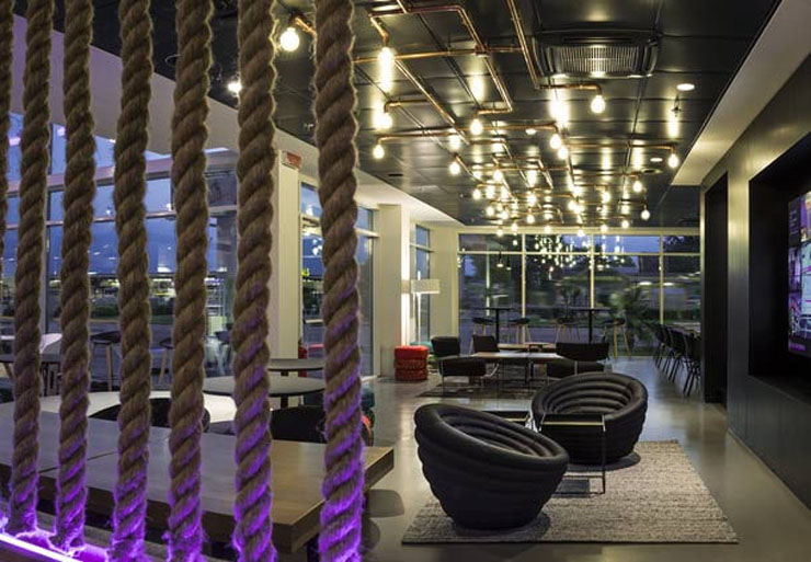 hotel moxy ubicacion perfecta