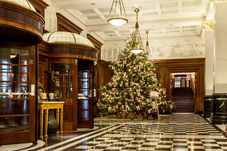 Este árbol es una interesante idea, realizada por la conocida joyería británica Boodles arbol navidad savoy hotel londres 4. Hotel Botánico, Islas Canarias