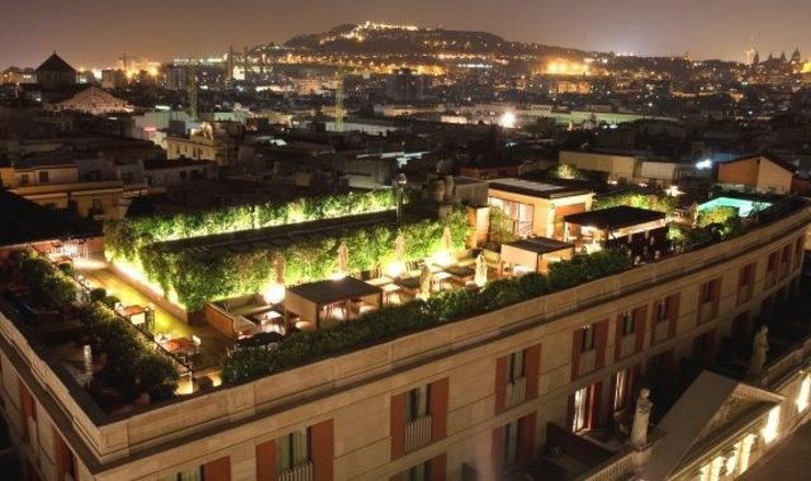 Precioso jardín situado en la azotea azotea alberga jardin vistas
