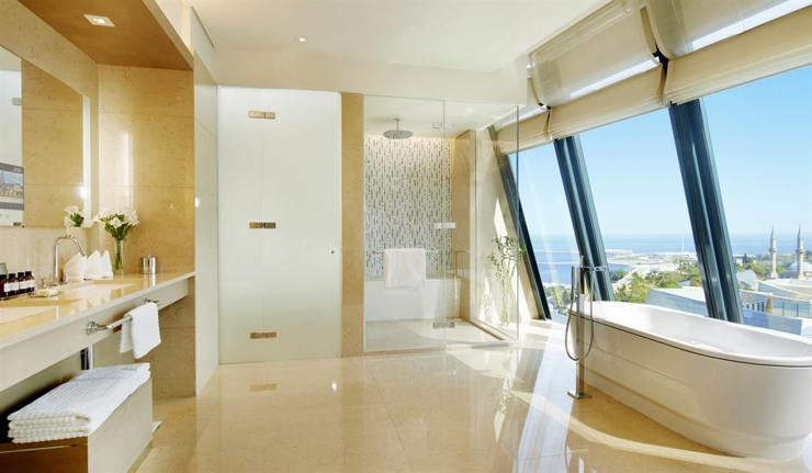 Uno de los mejores hoteles en Bakú ofrece vistas impresionantes hotel baku vistas fantasticas