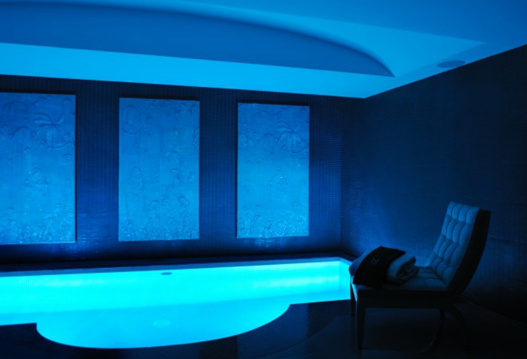 Este hotel boutique dispone de un centro spa con piscina preciosa piscina spa hotel paris
