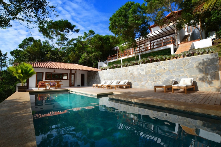 relax piscina con vistas