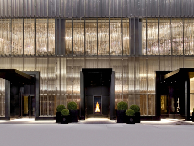 Entrada privada para las residencias del Baccarat Hotel & Residences, New York entrada parte residencial hotel manhattan