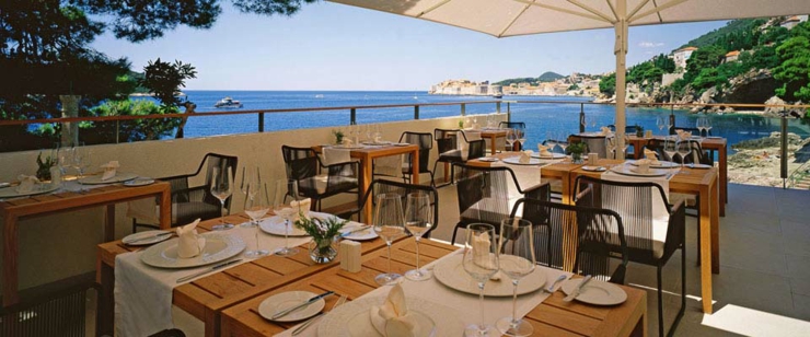 Restaurante del hotel ofrece cocina mediterránea cocina excelente disfrutar vistas