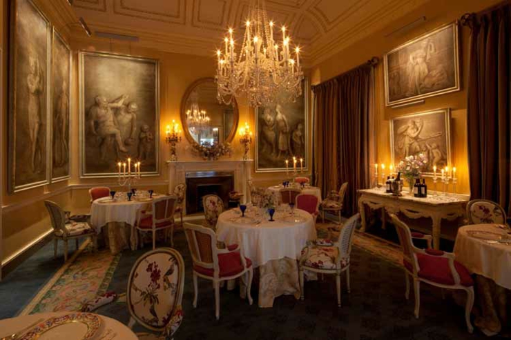 Restaurante hotel rural con diseño estilo clásico restaurante elegante productos propios