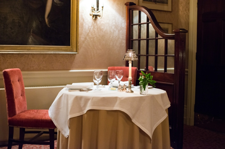 Restaurante ofrece platos ricos y vinos de calidad restaurante cocina deliciosa vinos marca