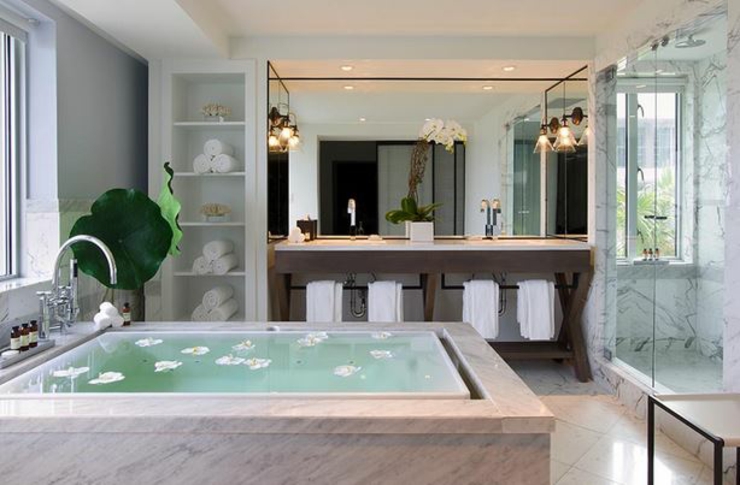 Una de las suites más lujosa de Miami Beach cuenta con sauna privada bano elegante privado suite lujosa