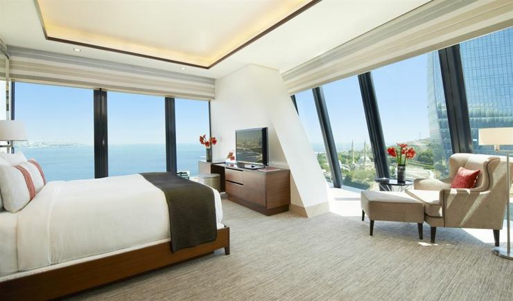 La conocida marca Fairmont inauguro en 2013 uno de los mejores hoteles en Bakú mejores modernos hoteles baku