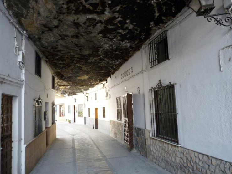 La Ruta de Los Pueblos Blancos pasa por este original pueblo español ruta turistica pueblo espanol