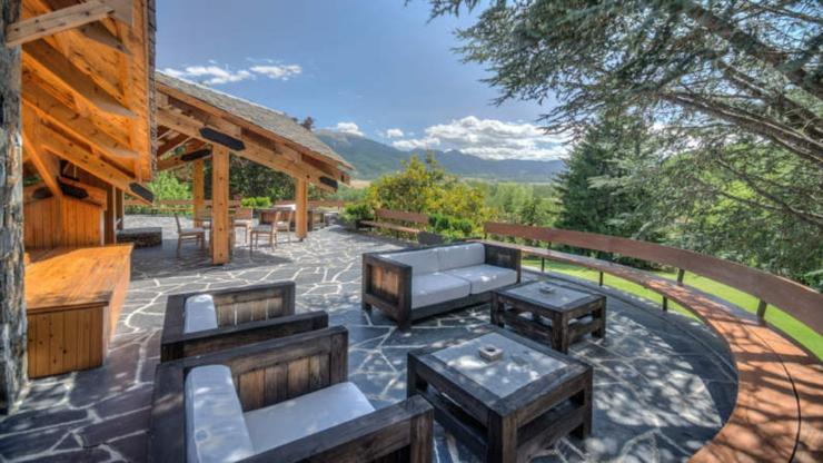Elegante y lujosa villa en alquiler en los Pirineos catalanes alquiler magnifica villa espana