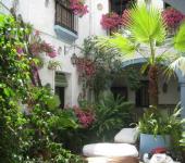 Simpático hostal céntrico en estilo tradicional cordobés seneca hostel centro cordoba