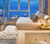 Los huéspedes de Villa Venecia Hotel Boutique disfrutan de unas vistas impresionantes dormitorio vista magica hotel benidorm