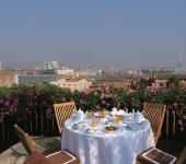 Vistas impresionantes desde la terraza privada terraza hotel venecia vistas magnificas