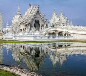 Un templo budista situado en el norte de Tailandia nada convencional templo budista wat rong khun