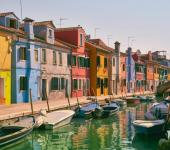 La colorida isla de Burano, ubicada en la laguna de Venecia colorido burano cerca venecia