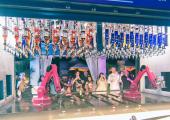 robots sirven bebidas bar crucero lujoso
