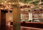 El bar impresiona con una decoración moderna y elegante bar moderno cocteles relax