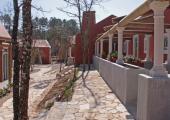 Las casas de este hotel boutique son rodeados de jardines exterior hotel boutique portugal