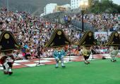 bailan jovenes fuerte
