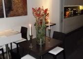 El desayuno que se sirve en este hostal en Bruselas es delicioso sala amplia decoracion elegante