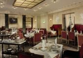 Este maravilloso hotel en San Petersburgo dispone de 6 restaurantes y bares