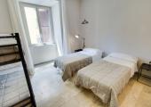 Las paredes pintadas en blanco hacen que las habitaciones parecen más amplias paredes blancos habitacion espaciosa
